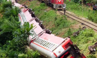 Kamerun'da tren raydan çıktı: 53 ölü
