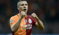Podolski'den Fenerbahçe'ye penaltı göndermesi
