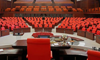 Meclis'in 750 çalışanı 1 yıl izlemeye alındı