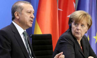Erdoğan ile Merkel'den sürpriz görüşme