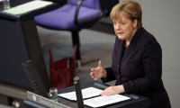 Merkel Türkiye ile anlaşmayı savundu