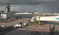 Hollanda'da havaalanında şüpheli paket alarmı