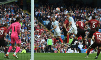 Hakan Çalhanoğlu, İngiltere'ye ilk golümüzü attı
