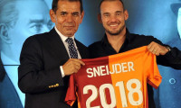 Özbek'ten Sneijder'e olay sözler