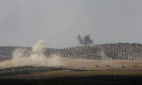Tanklar Suriye'ye girdi
