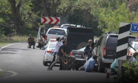 Artvin'de Kılıçdaroğlu'nun konvoyuna saldırı