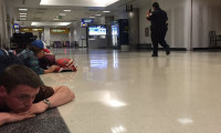 Los Angeles Havalimanı'nda 'silahlı saldırı' paniği!