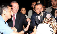 Erdoğan, demokrasi nöbetindeki vatandaşlarla buluştu