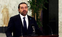 Hariri istifasını erteledi