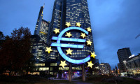 ECB’den “parasal gevşeme” mesajı