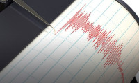 Endonezya'da 5,5 büyüklüğünde deprem