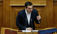Yunanistan'ın son kemer sıkma bütçesi meclisten geçti