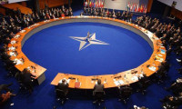 NATO toplantısına 'ABD' ayarı