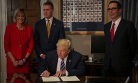 Trump vergi reformu için kararname imzaladı