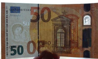 Yeni 50 euroluk banknot piyasaya sürüldü