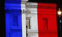 Fransa'da hükümet istifa etti