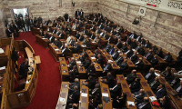Yunan Parlamentosu  kreditörlerin isteğini kabul etti