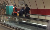 Taksim metrosunda görünmez kaza!