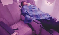 Kaptan pilot business classta uyurken fotoğraflandı