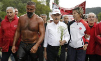 Kılıçdaroğlu güreşciyle yürüdü