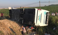 Balıkesir'de yolcu otobüsü devrildi: 1 ölü 45 yaralı