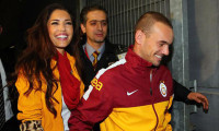 Sneijder’in eşi Yolanthe Cabau’dan Türkçe veda