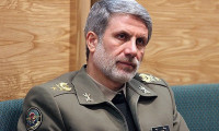 İranlı bakandan nükleer füze resti