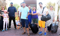 Tatilciler yine otel kapısında kaldı