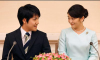 Japon prens nişanlandı, unvanını kaybetti