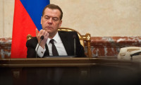 Medvedev: Kripto paralar piyasadan çıkabilir