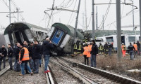 Milano'da tren kazası! Ölü ve yaralılar var