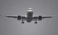Türk yolcu uçağı acil iniş yaptı