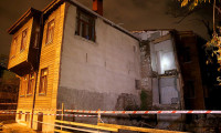 Fatih'te iki bina çökme riski nedeniyle boşaltıldı