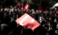 Diyarbakır'da terör saldırısında yaralanan polis şehit oldu