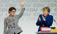 CDU'nun başkanı Annegret Kramp-Karrenbauer oldu