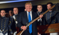 Trump silahlı öğretmen için kararlı