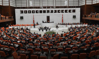 HDP'li iki milletvekilinin vekilliği düştü