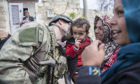 Afrin'e Türkiye'den yardım yağıyor