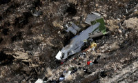 İran'da düşen uçağın karakutuları Paris'te açıldı