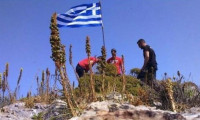 Yunanistan'dan bayrak krizi açıklaması