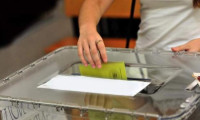 Manisa'daki bir mahallede oy verme işlemi bitti