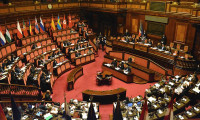 İtalya'da Conte hükümeti Senato'dan güvenoyu aldı