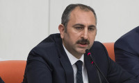 Adalet Bakanı Gül: Hayvan hakları kanunu Meclis’ten geçecek