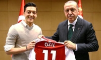 Alman Kicker dergisi Mesut Özil'i o kadroya dahil etti