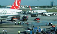 Atatürk Havalimanı'nda uçaklar çarpıştı