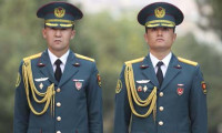 Cumhurbaşkanı Erdoğan'dan Kırgız teğmenlere jest