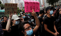 Çin’in kuruluş yıl dönümünde Hong Kong yine karıştı