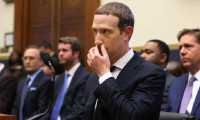 Kongre üyeleri Zuckerberg'i fena terletti