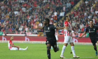 Beşiktaş Antalyaspor'u deplasmanda 2-1 yendi