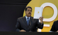 Venezuela Petro'yu 30 milyon varil petrolle desteleyecek